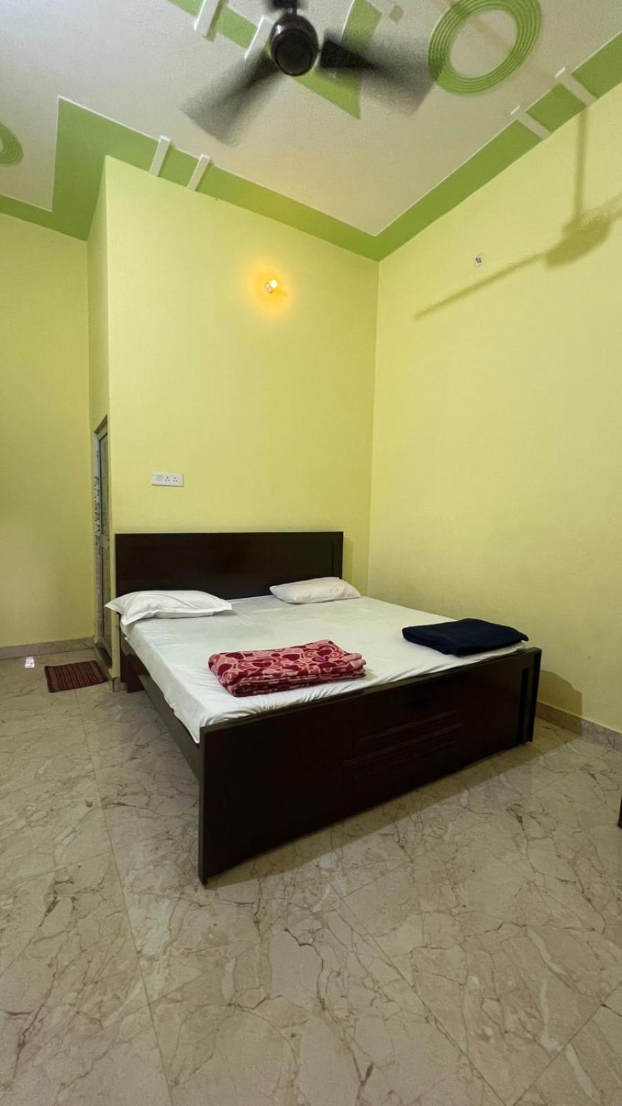 Hotel Vijay Palace Ayodhya Buitenkant foto